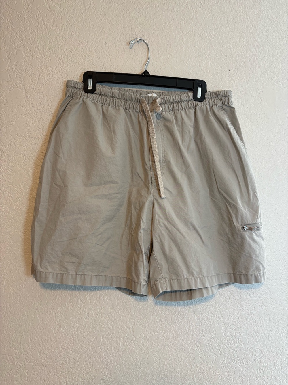 FRAME Mens 100% Cotton Poplin Light
Grey Cargo Short Drawstring
Waist 7"